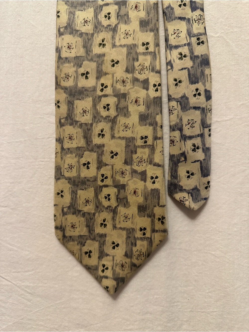 GAP 100% Silk Necktie Made in USA Beige Gray Abstract Geometric 58” Tie